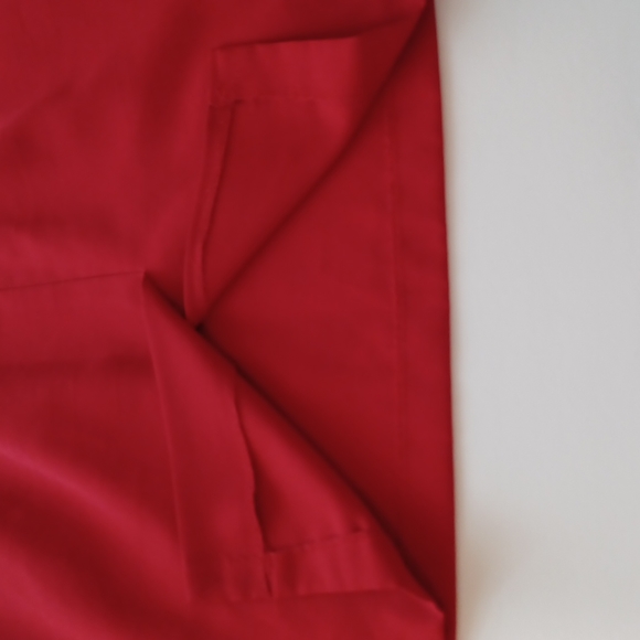 Requirements petite red lined pleated skirt size 14 petite zipper closure - Picture 4 of 8